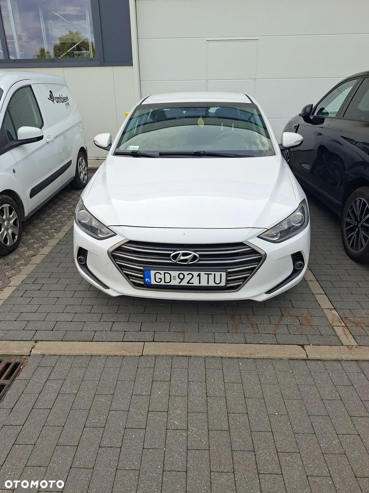 Hyundai Elantra 1.6 Classic Plus - 15