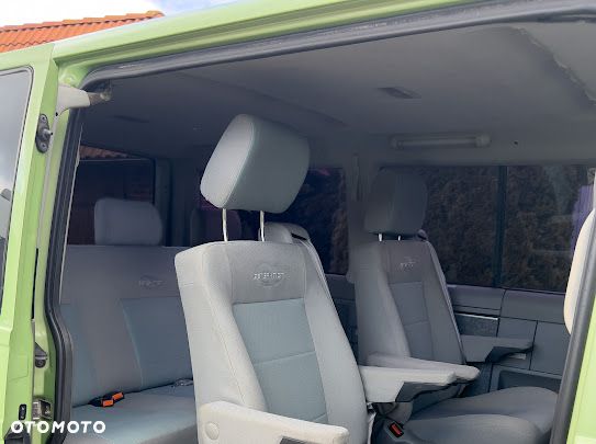 Volkswagen Multivan - 8