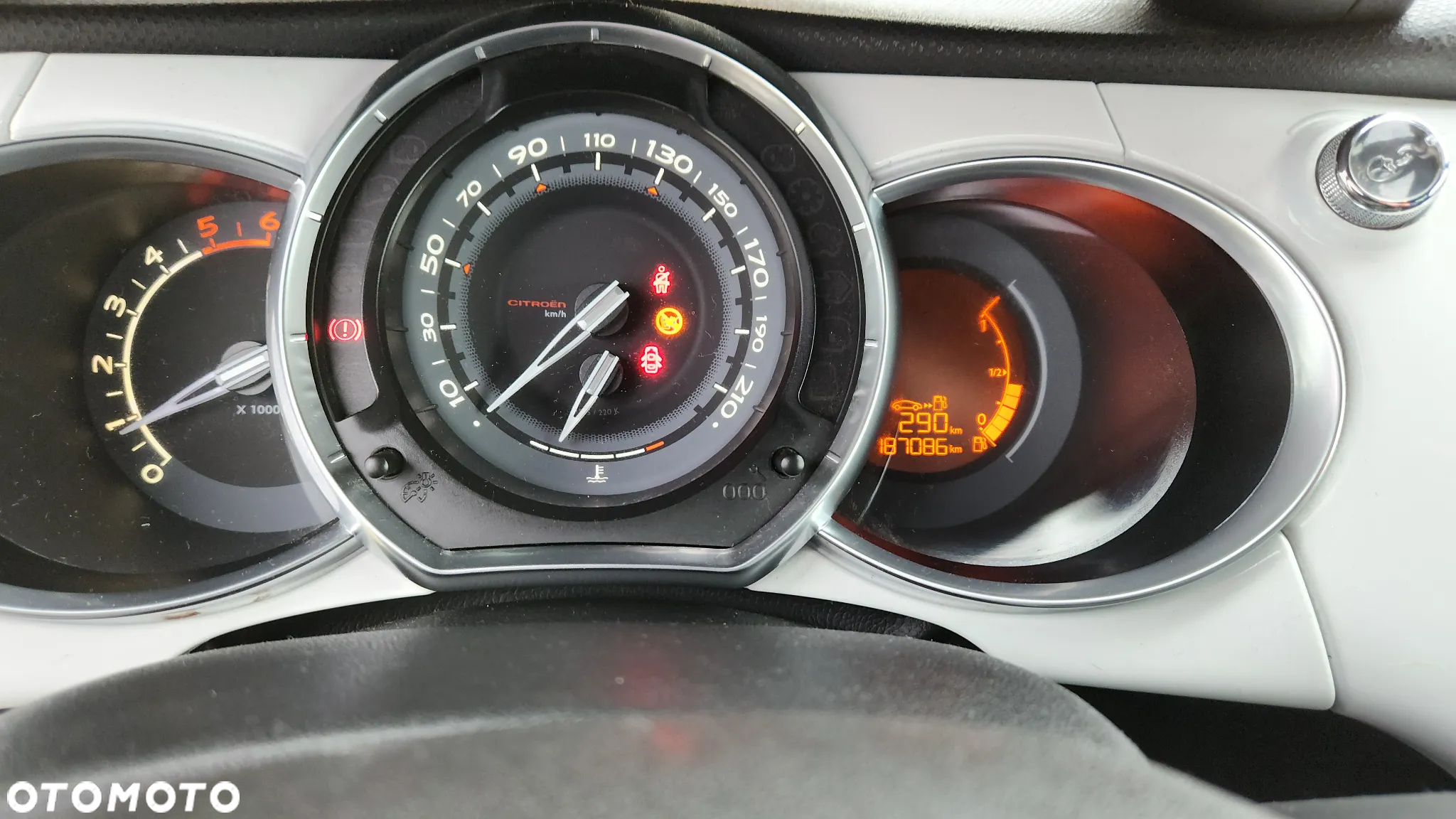 Citroën DS3 1.6 e-HDi SoChic - 7