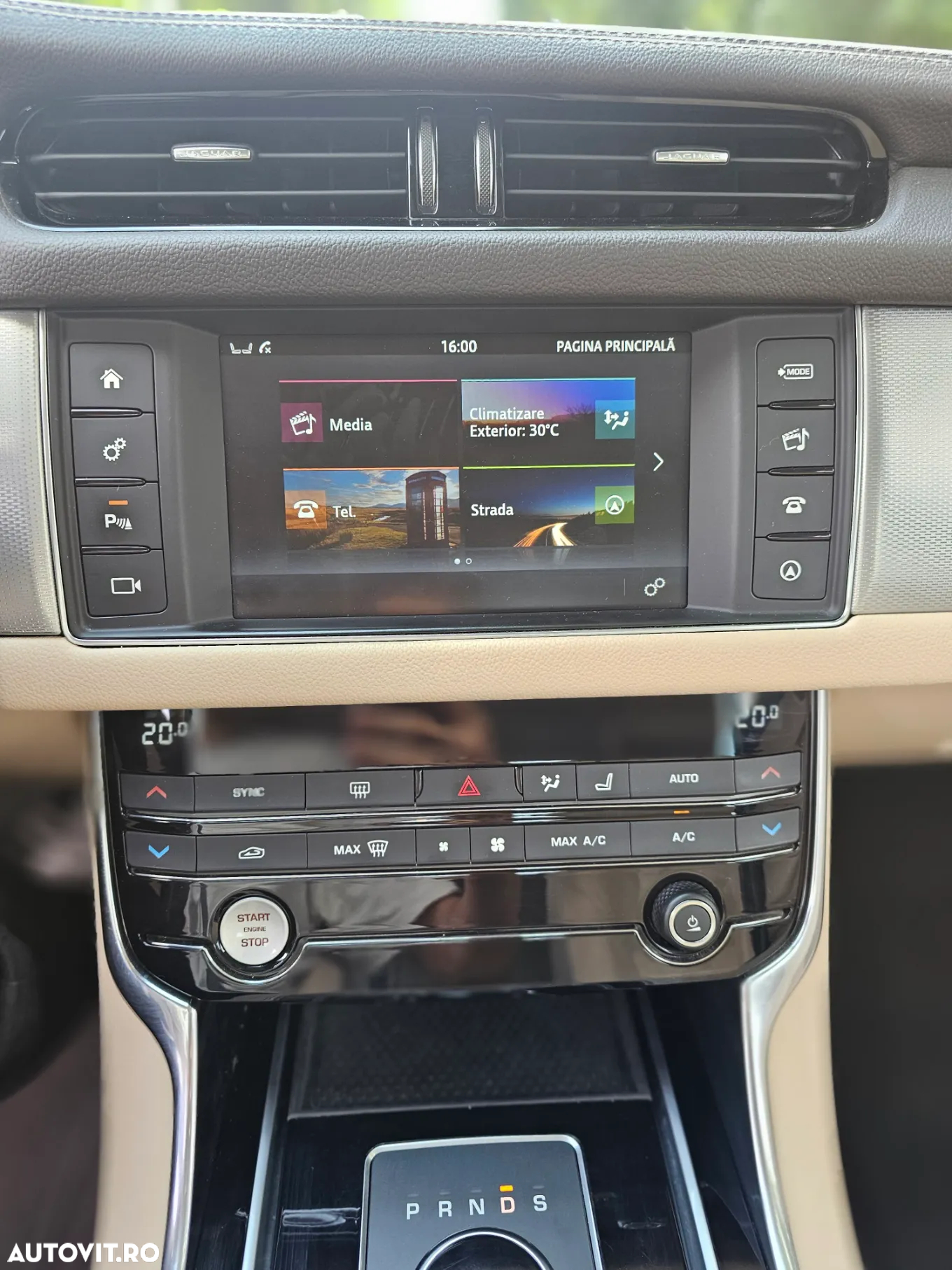 Jaguar XF 20d RWD E-Performance Prestige - 28