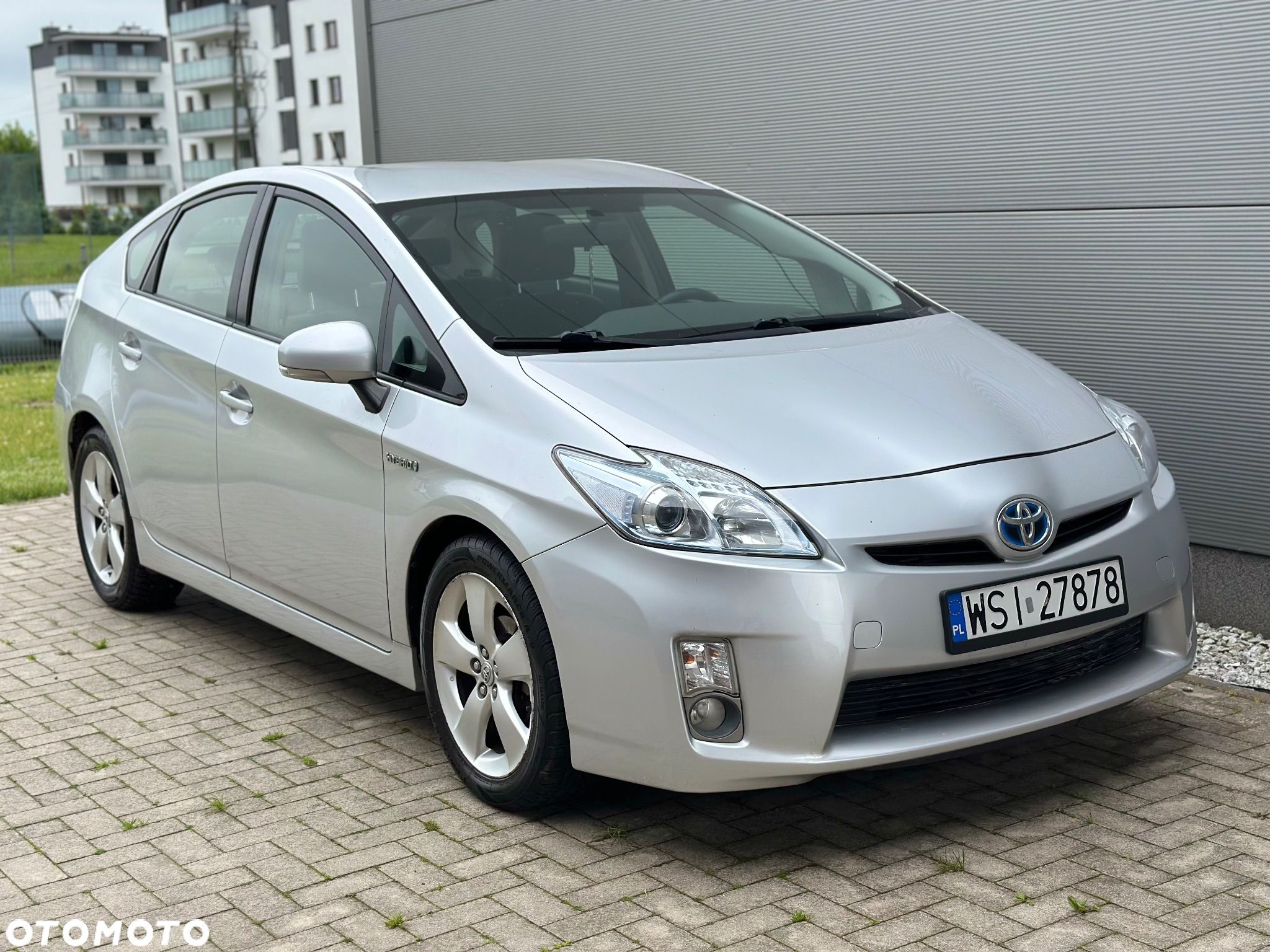 Toyota Prius 1.8 HSD Luna - 1