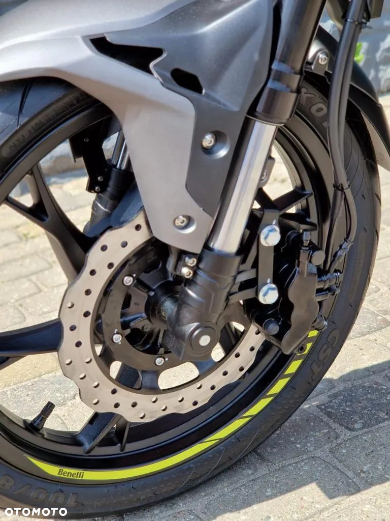Benelli BN 125 - 11