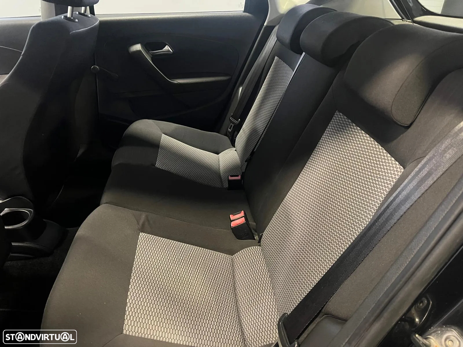 VW Polo 1.6 TDI Trendline BlueMotion - 11