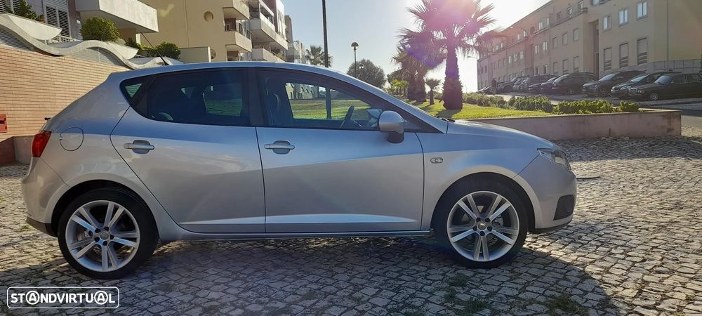 SEAT Ibiza 1.6 TDI 25 Anos DPF - 4