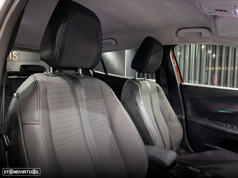 Peugeot 2008 1.5 BlueHDi Allure EAT8 - 34