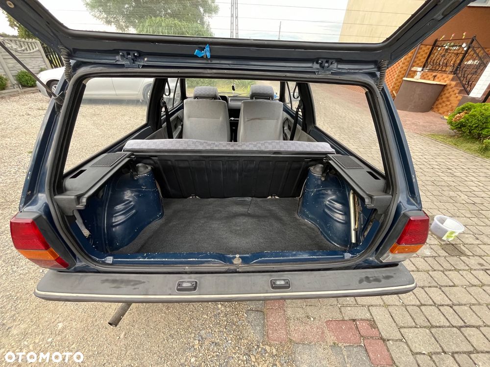 Volkswagen Polo - 11