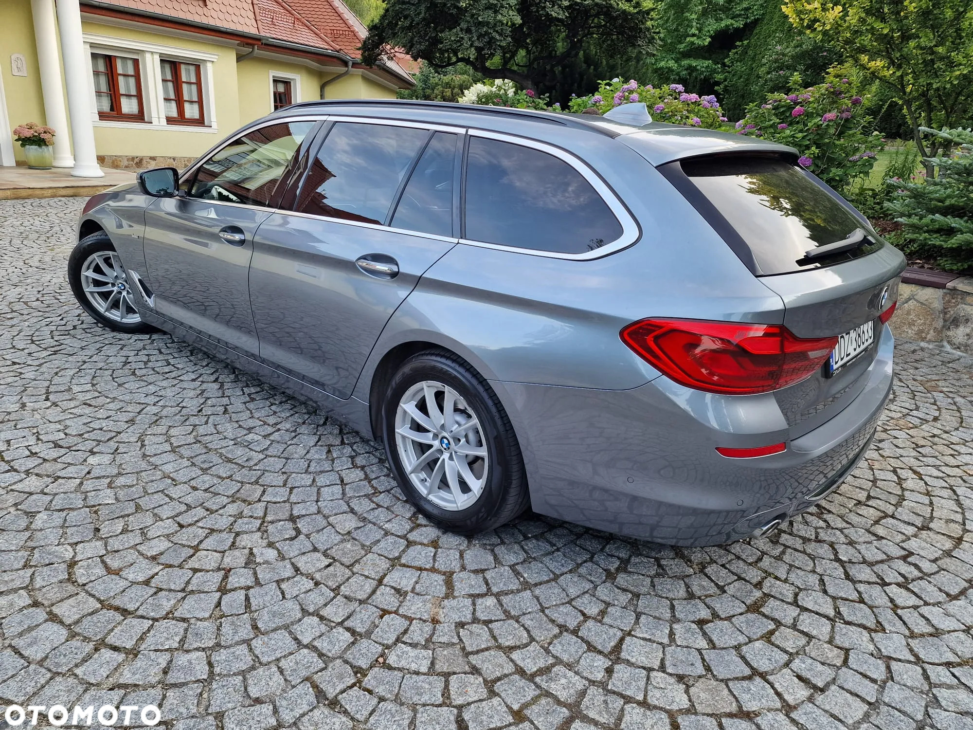 BMW Seria 5 530d xDrive - 8