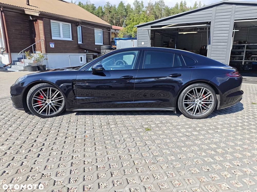 Porsche Panamera - 3