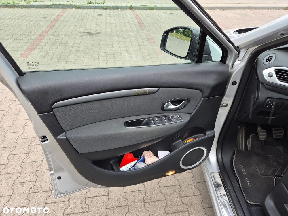Renault Scenic 1.9 dCi Privilege - 14