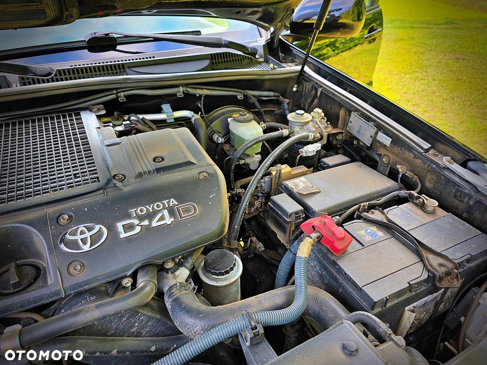 Toyota Land Cruiser - 37