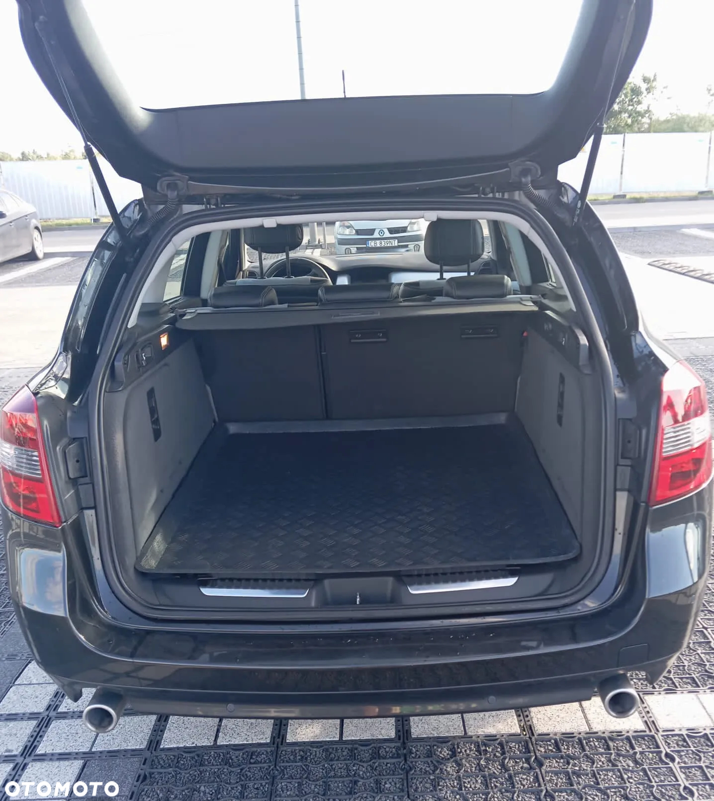Renault Laguna Grandtour 2.0 dCi FAP GT - 18