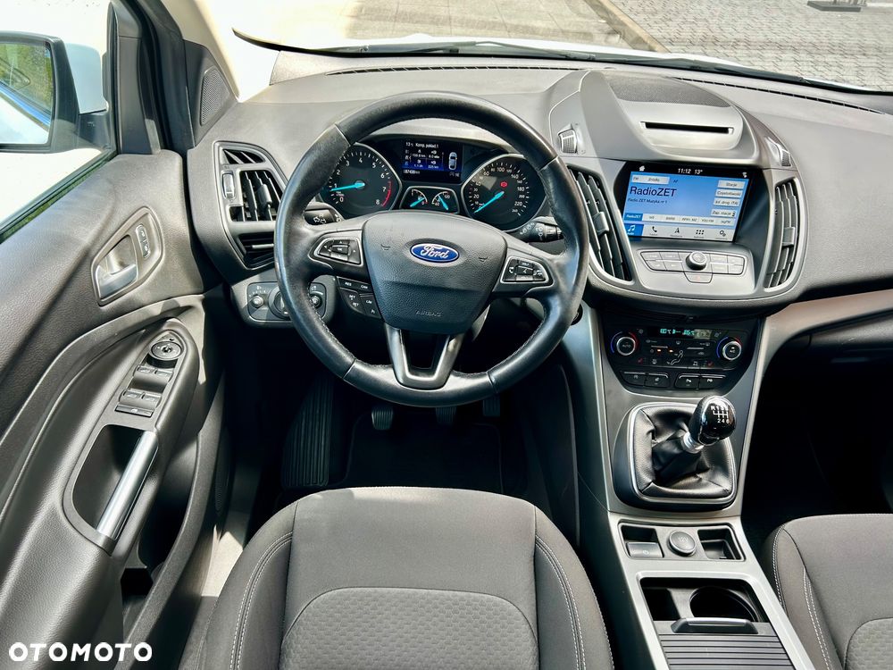 Ford Kuga - 24