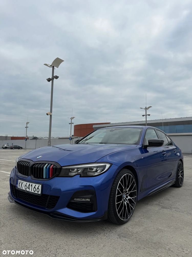BMW Seria 3 330i xDrive M Sport sport