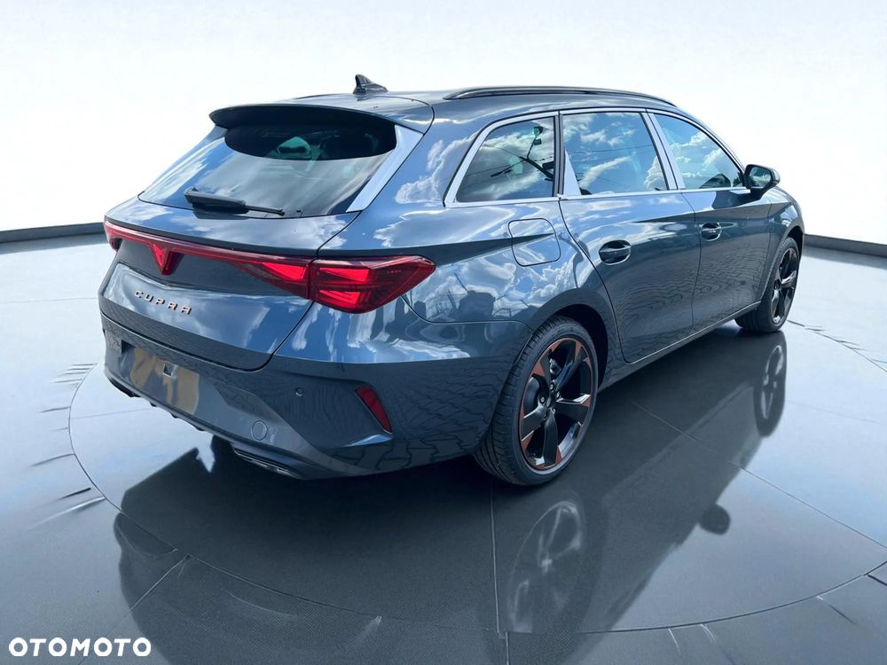 Cupra Leon Sportstourer 2.0 TSI 4Drive DSG - 4