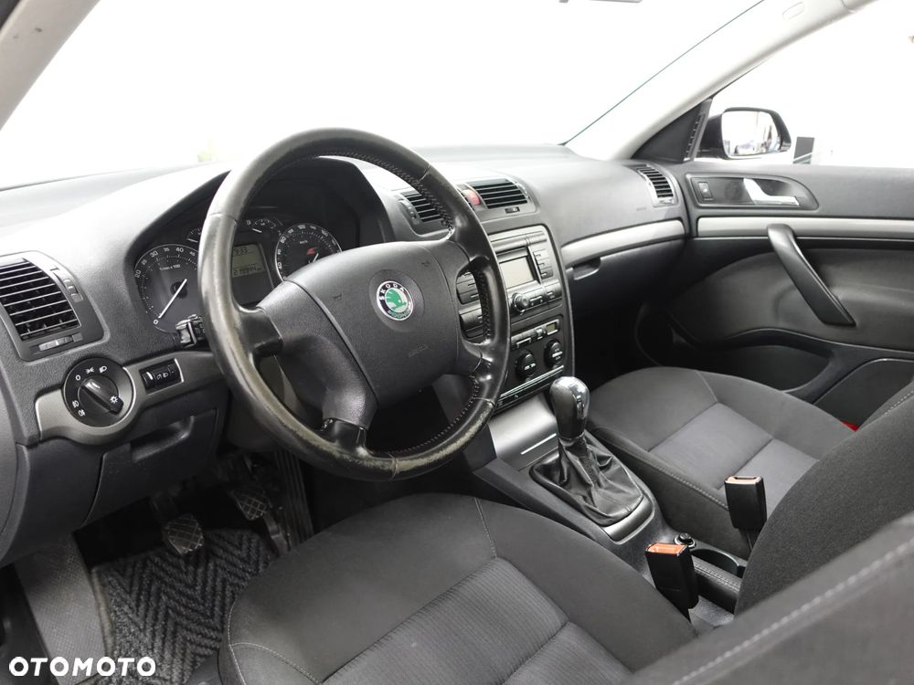 Skoda Octavia 1.8 T FSI Elegance - 19