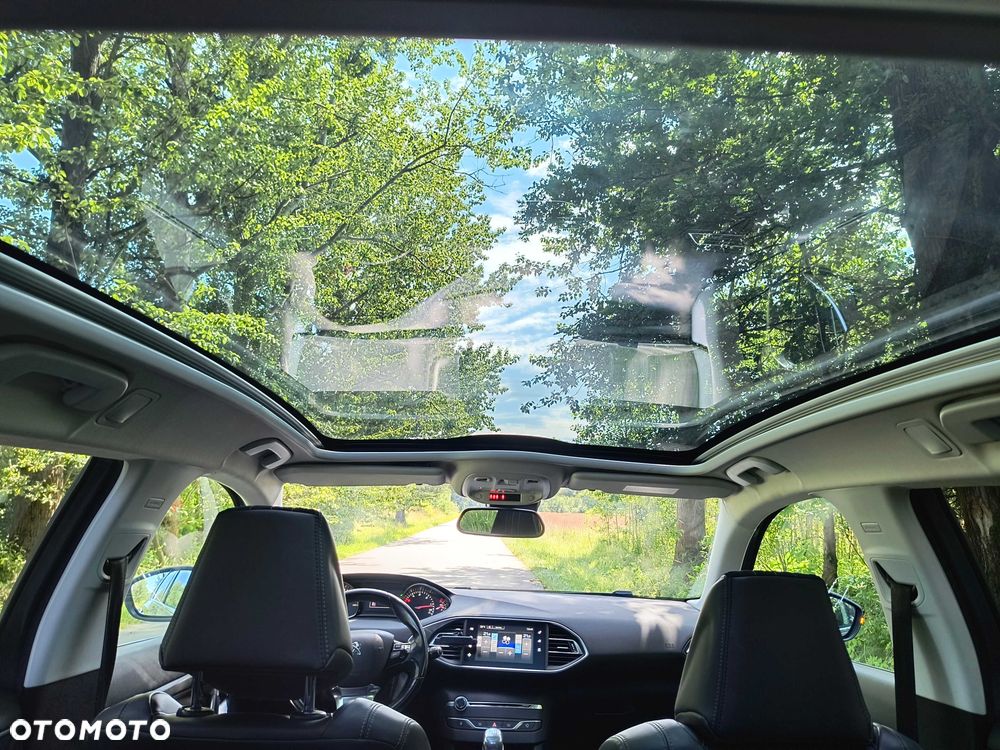 Peugeot 308 - 8
