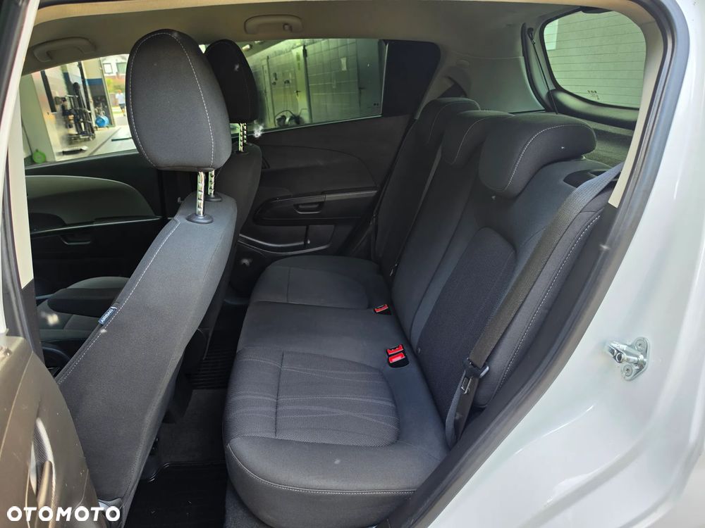 Chevrolet Aveo 1.2 LS - 24