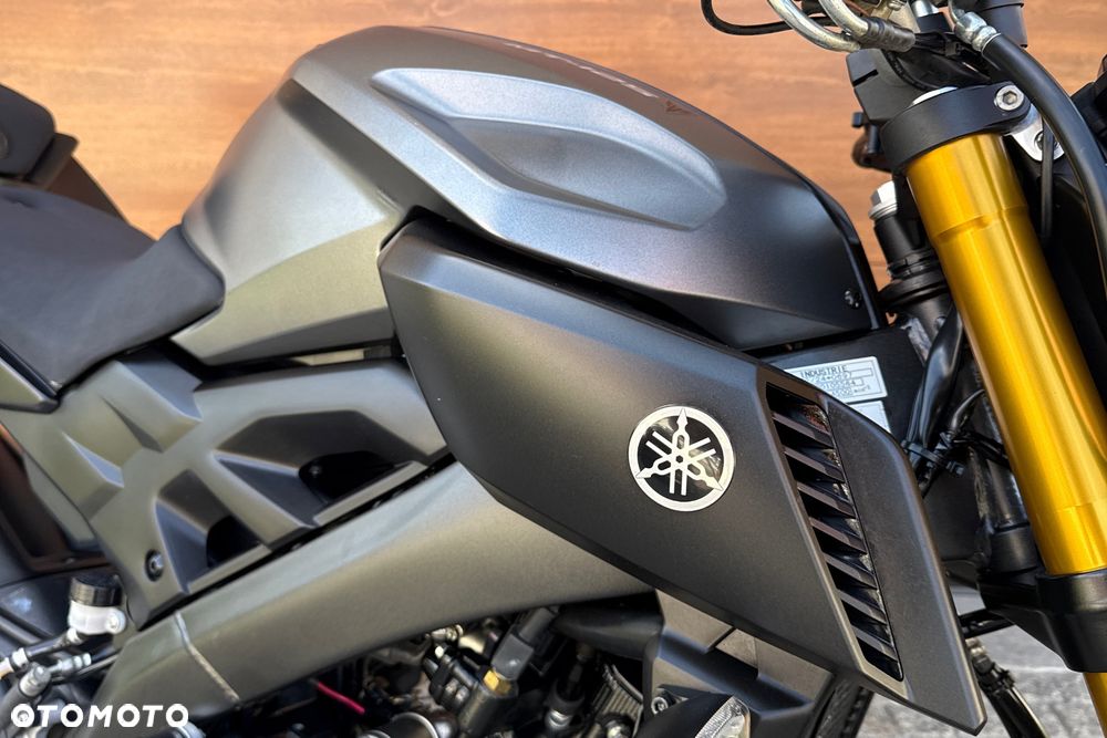 Yamaha MT - 5