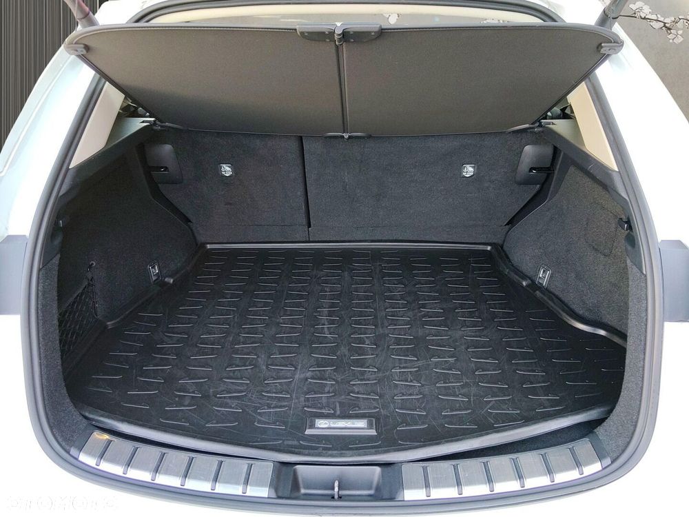 Lexus NX 350h Elegance 2WD - 29