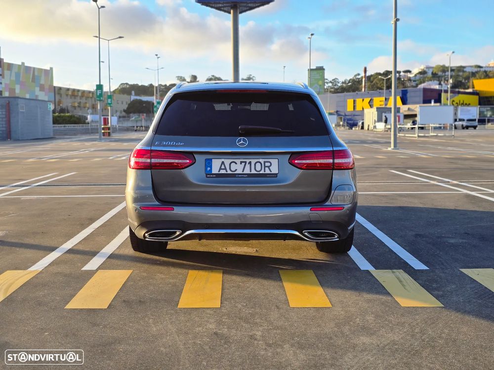 Mercedes-Benz E 300 de AMG Line - 13