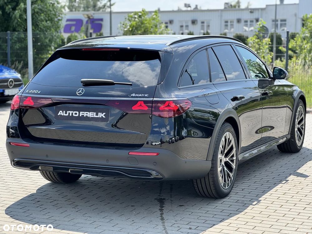 Mercedes-Benz Klasa E 220 d mHEV 4-Matic All-Terrain Avantgarde 9G-Tronic - 10