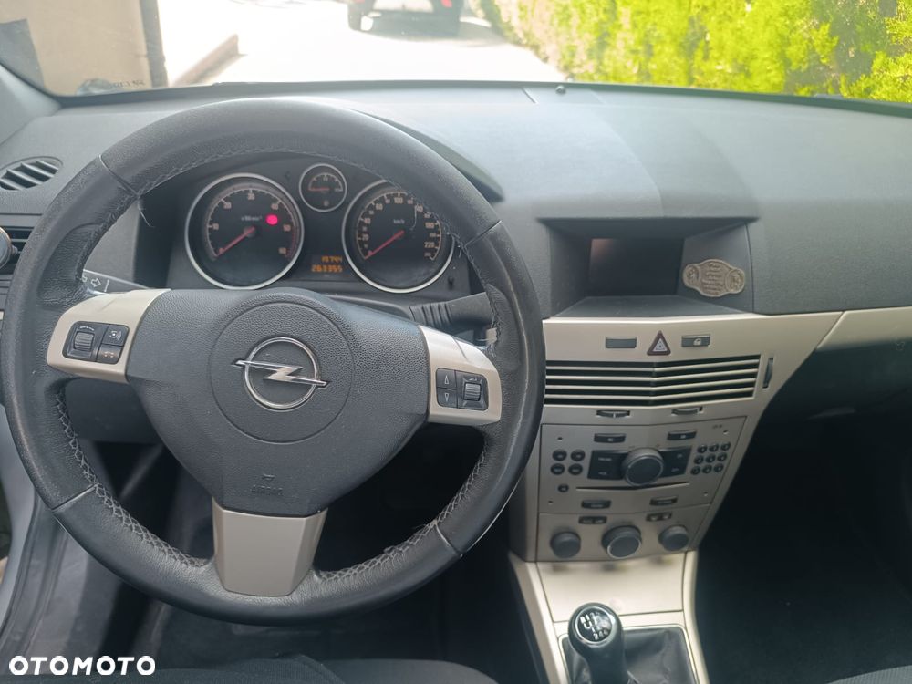 Opel Astra 1.3 CDTI Essentia - 3