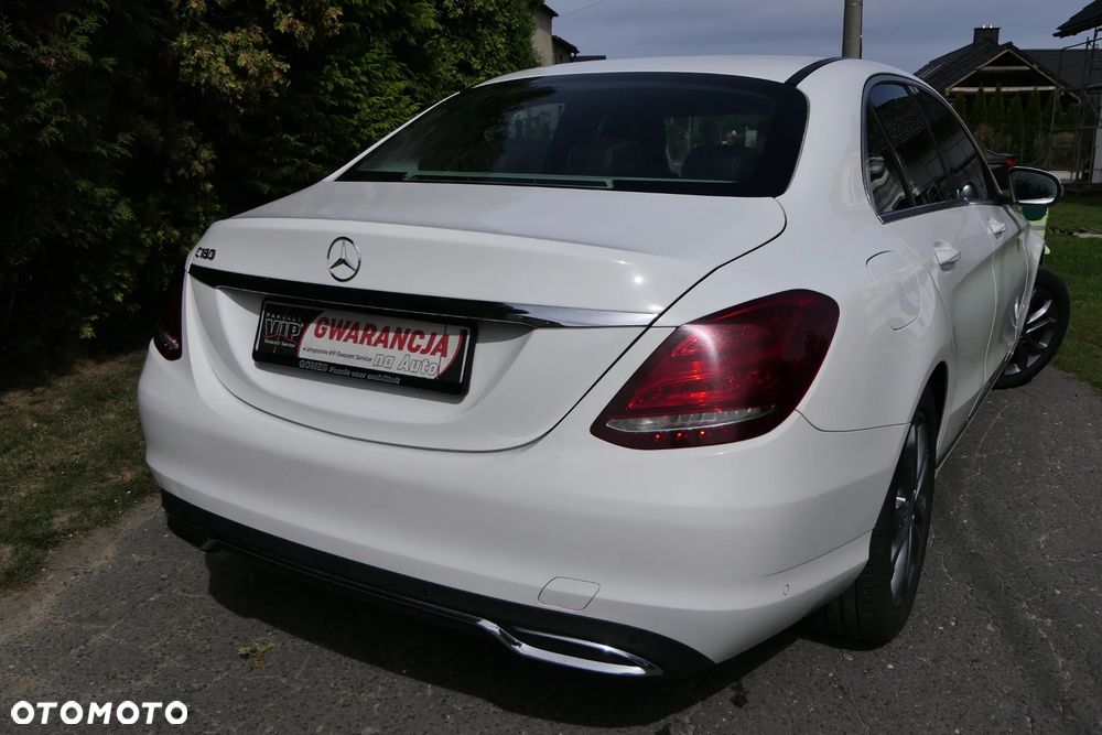 Mercedes-Benz Klasa C 180 CGI BlueEff Elegance - 5