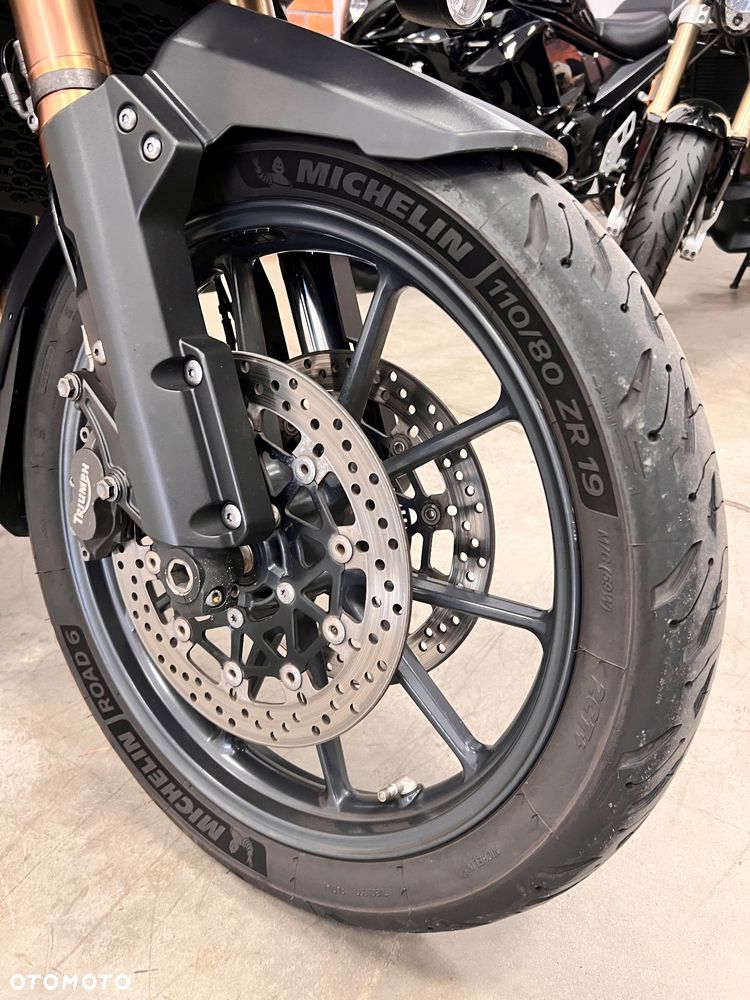 Triumph Tiger - 4