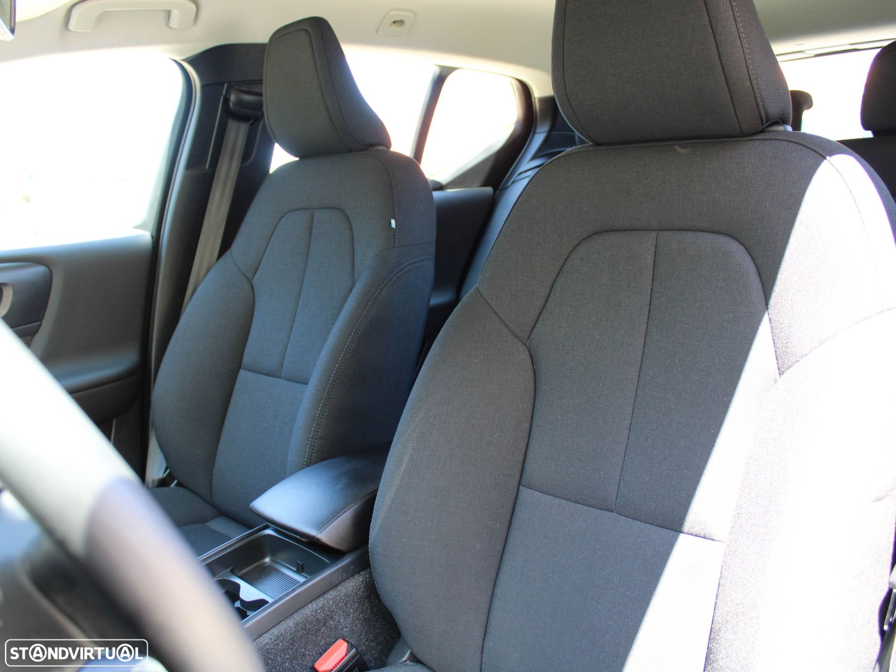 Volvo XC 40 1.5 T2 Momentum Core - 25