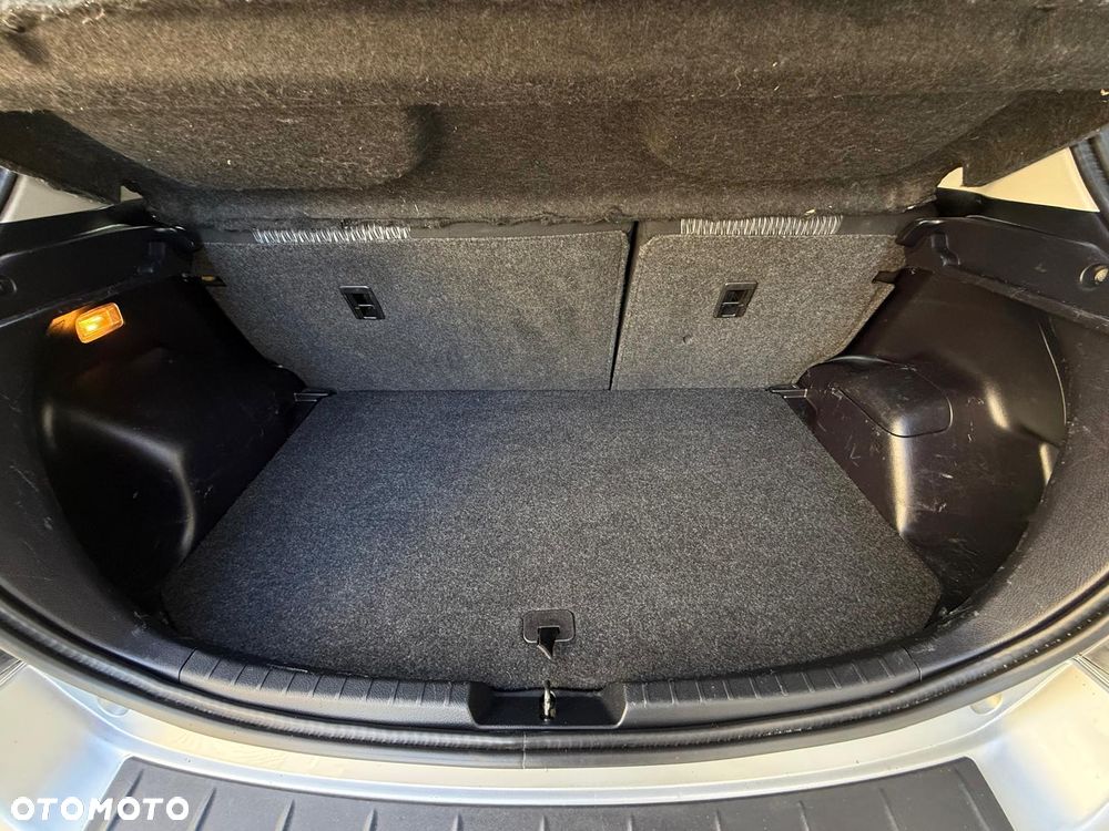 Toyota Yaris 1.33 Prestige - 33