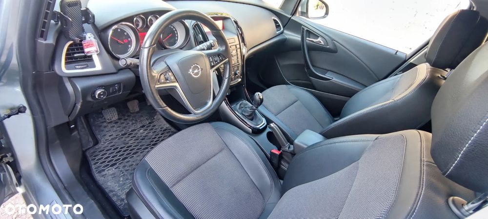 Opel Astra 1.6 CDTI Cosmo - 10