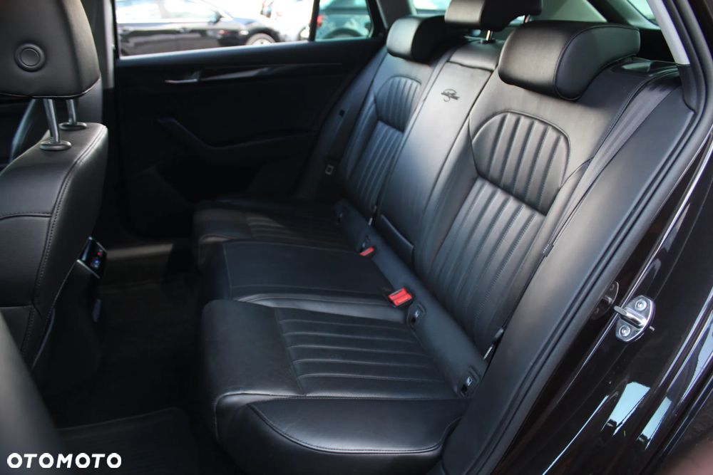 Skoda Superb 2.0 TDI 4x4 L&K DSG - 37