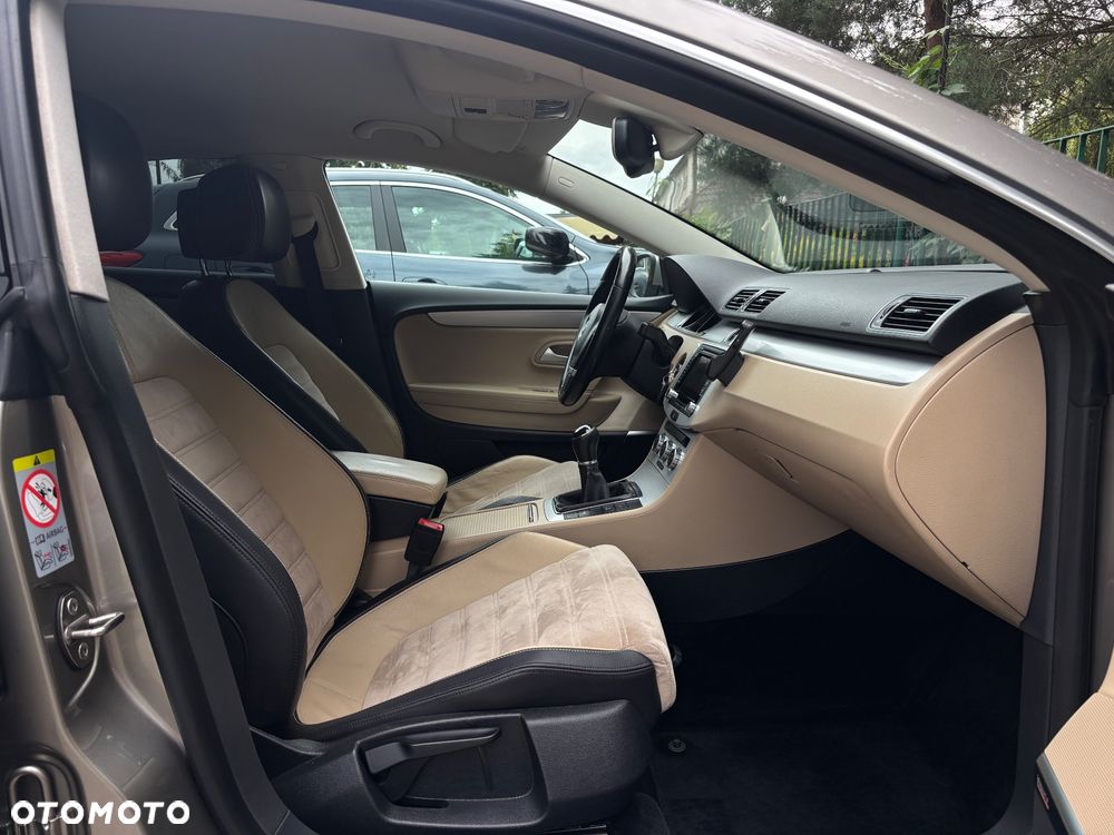 Volkswagen CC 2.0 TDI BlueMotion Technology - 23