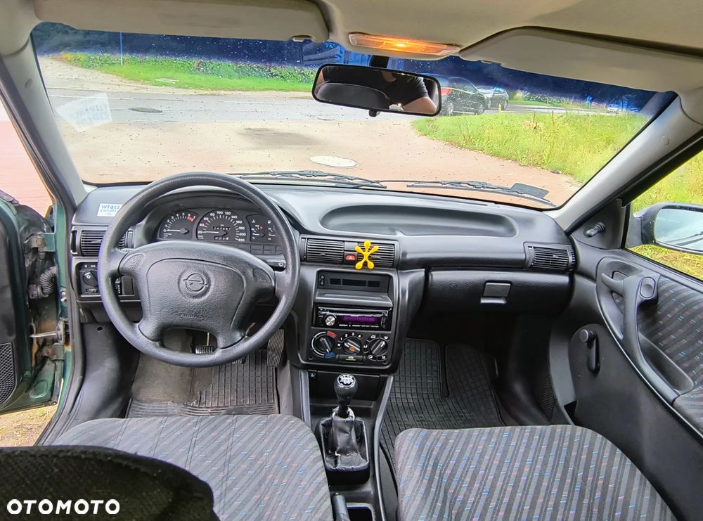 Opel Astra - 14