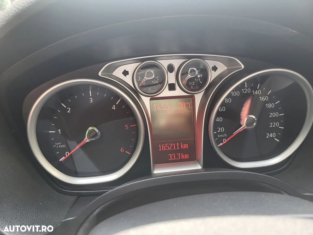 Ford Kuga - 16