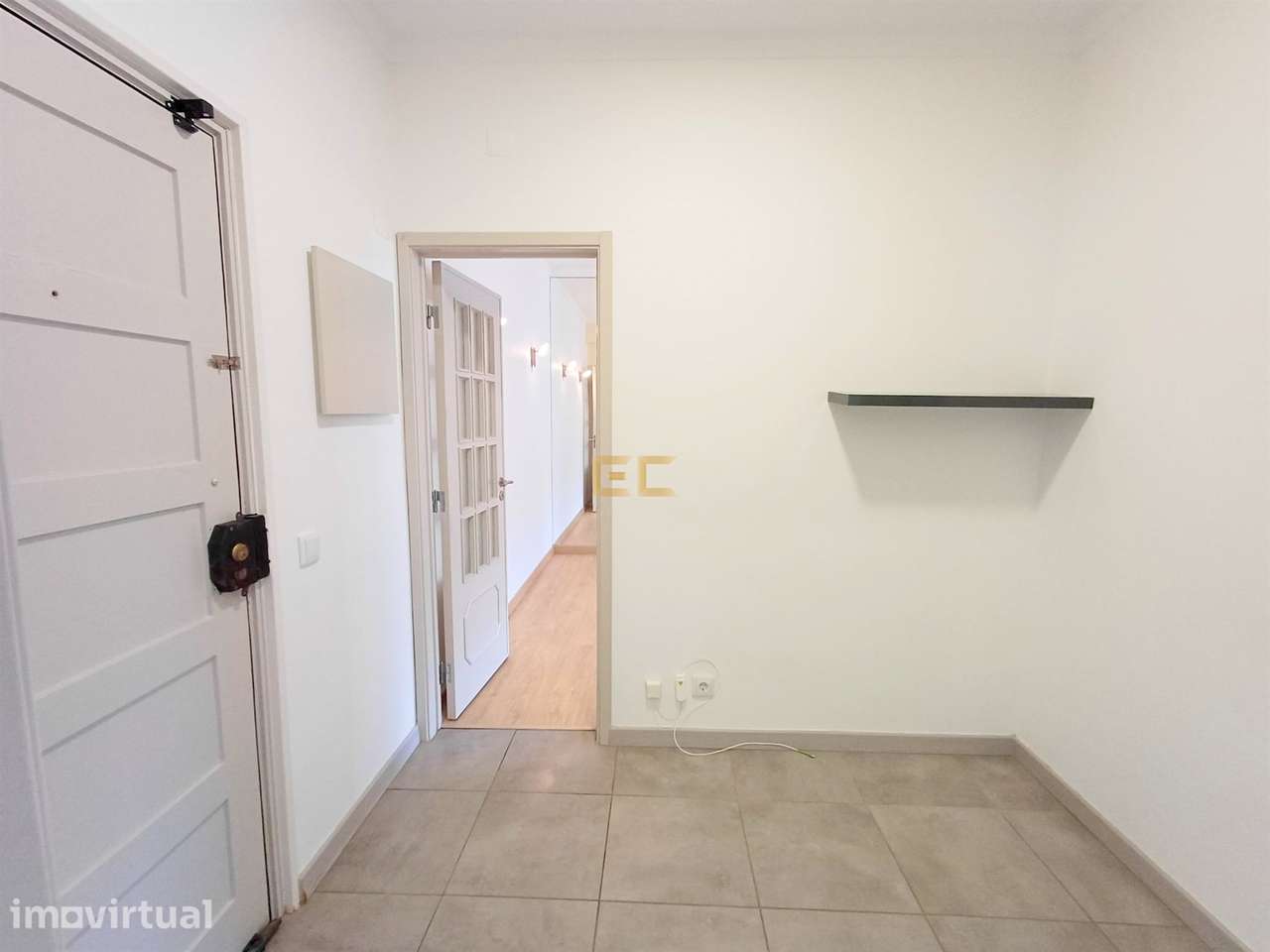 Apartamento T1 para Arrendamento – Abadias! - Grande imagem: 2/16