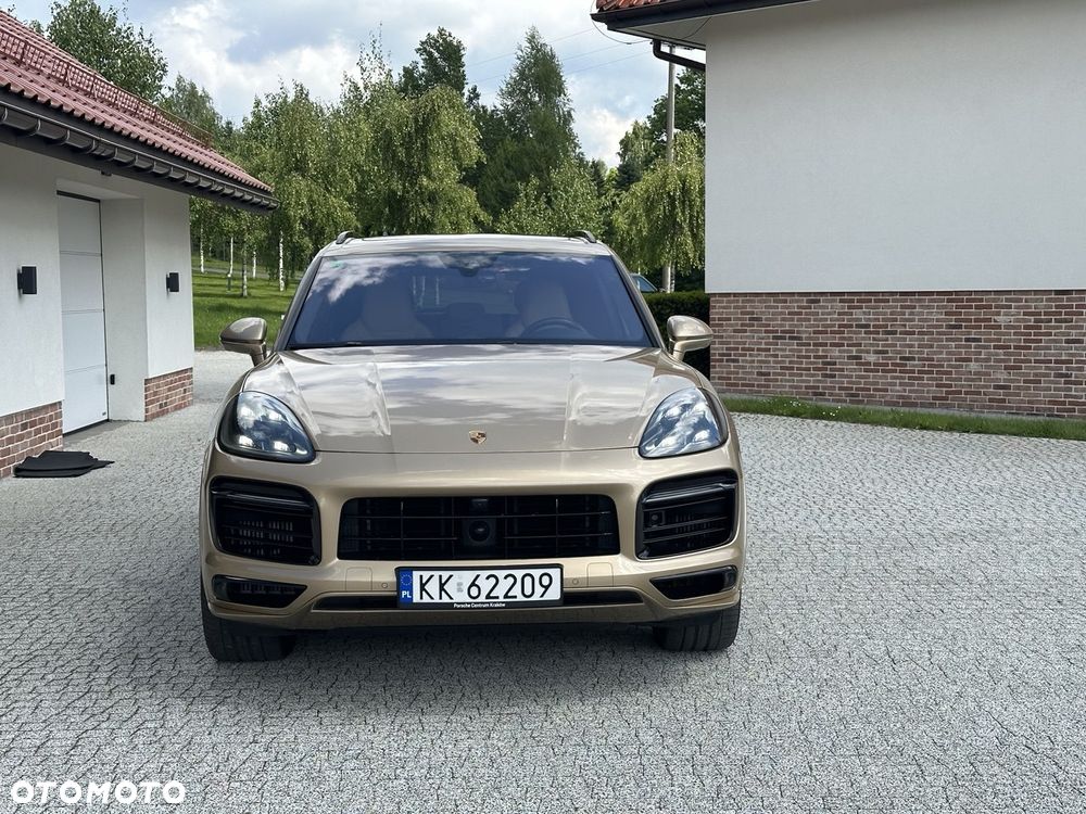 Porsche Cayenne - 2