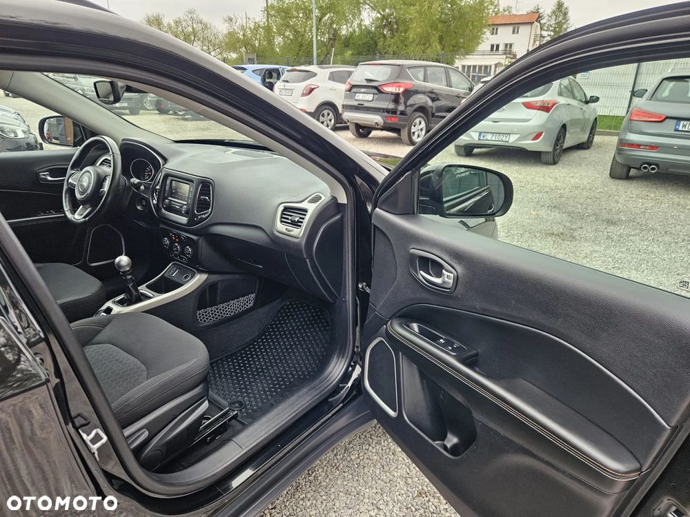 Jeep Compass 1.4 MultiAir Longitude - 35