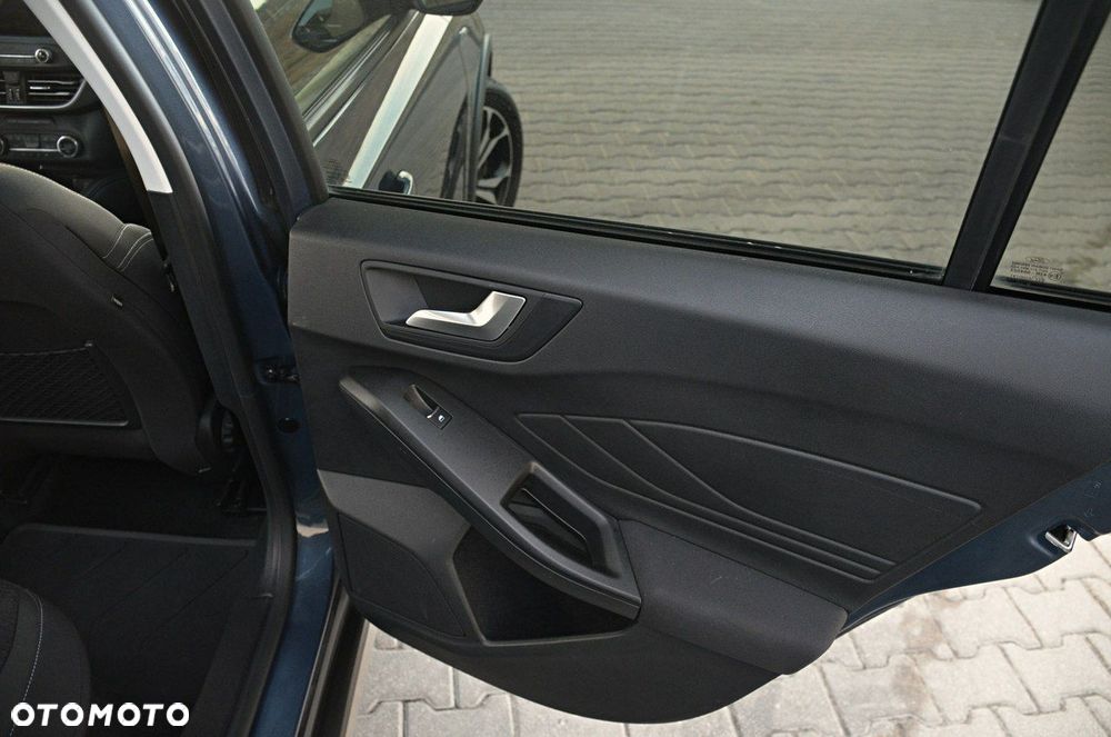Ford Focus - 25
