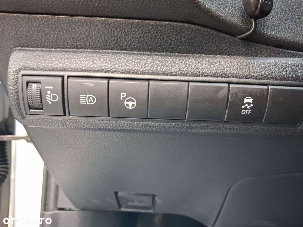 Toyota Corolla 1.8 Hybrid Comfort - 24