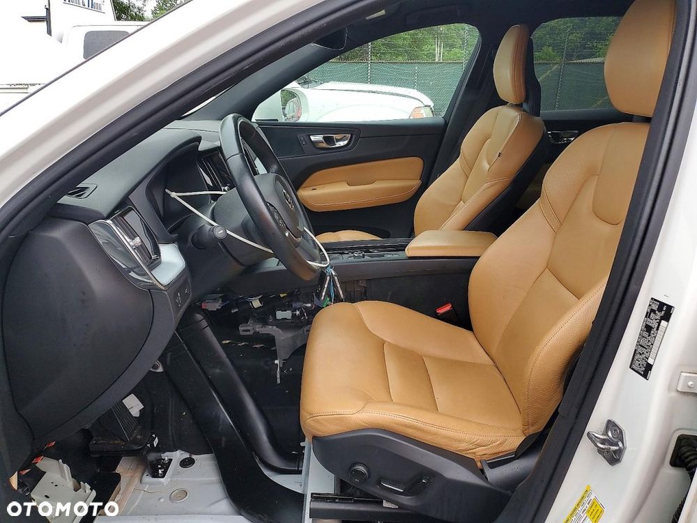 Volvo XC 60 - 31