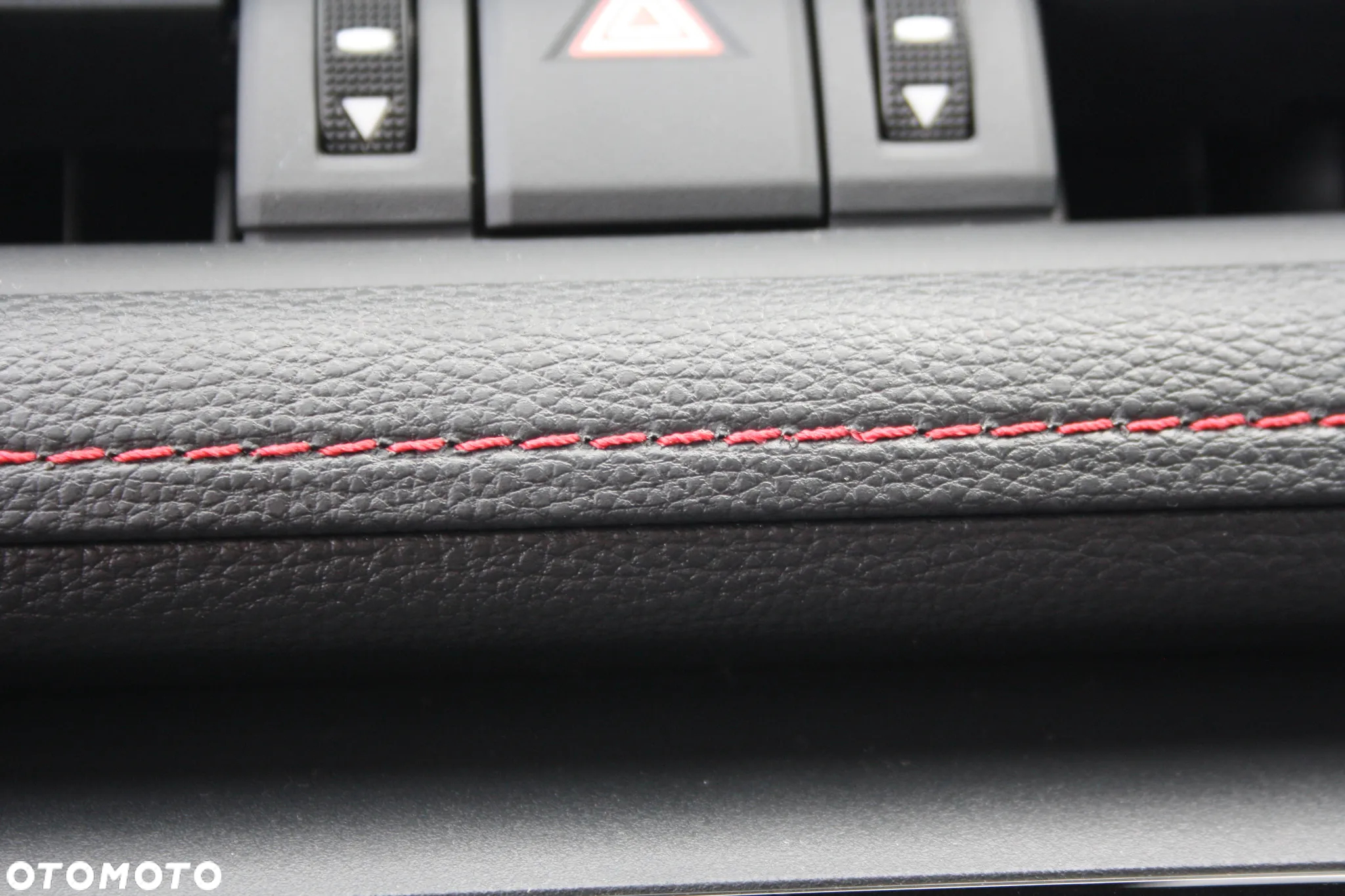 Suzuki Across 2.5 Plug-in Hybrid Elegance 4WD CVT - 24