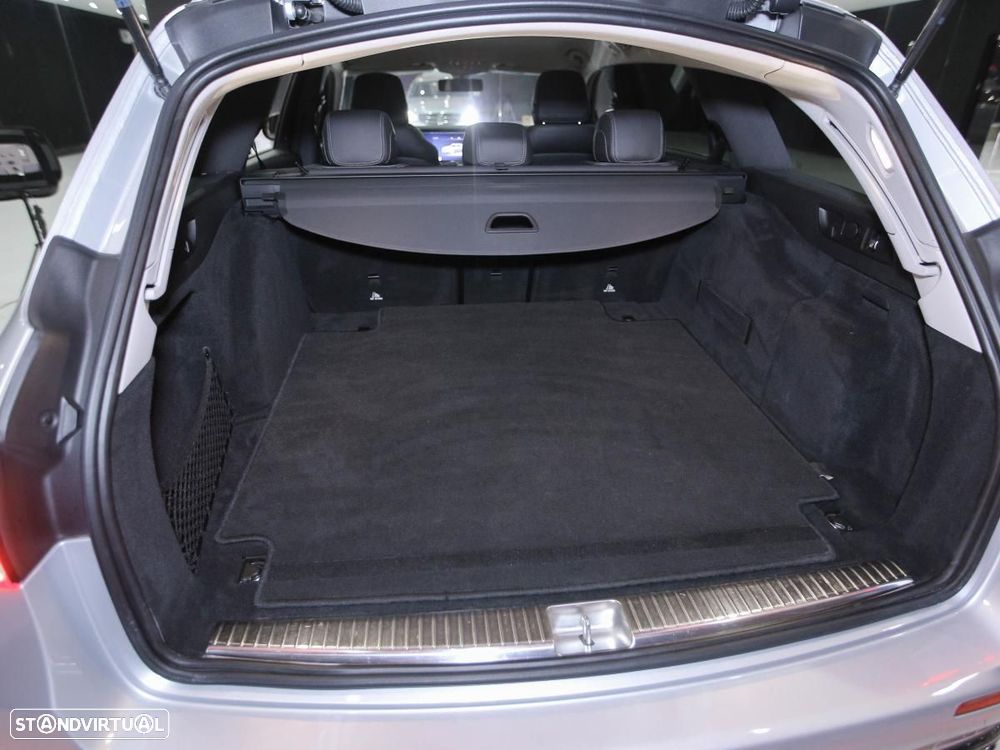 Mercedes-Benz E 220 d Avantgarde - 25