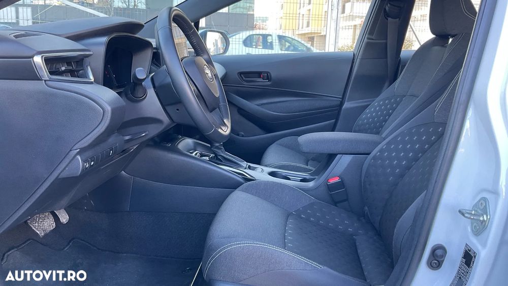 Toyota Corolla 1.8 HSD Eco - 12