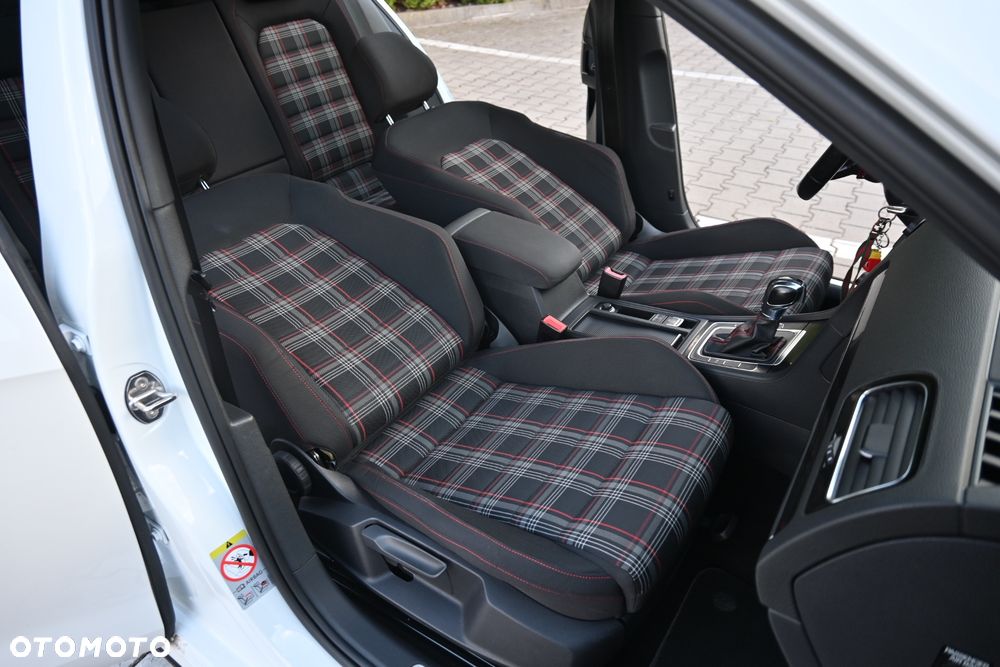 Volkswagen Golf 2.0 TSI BMT GTI Performance DSG - 31