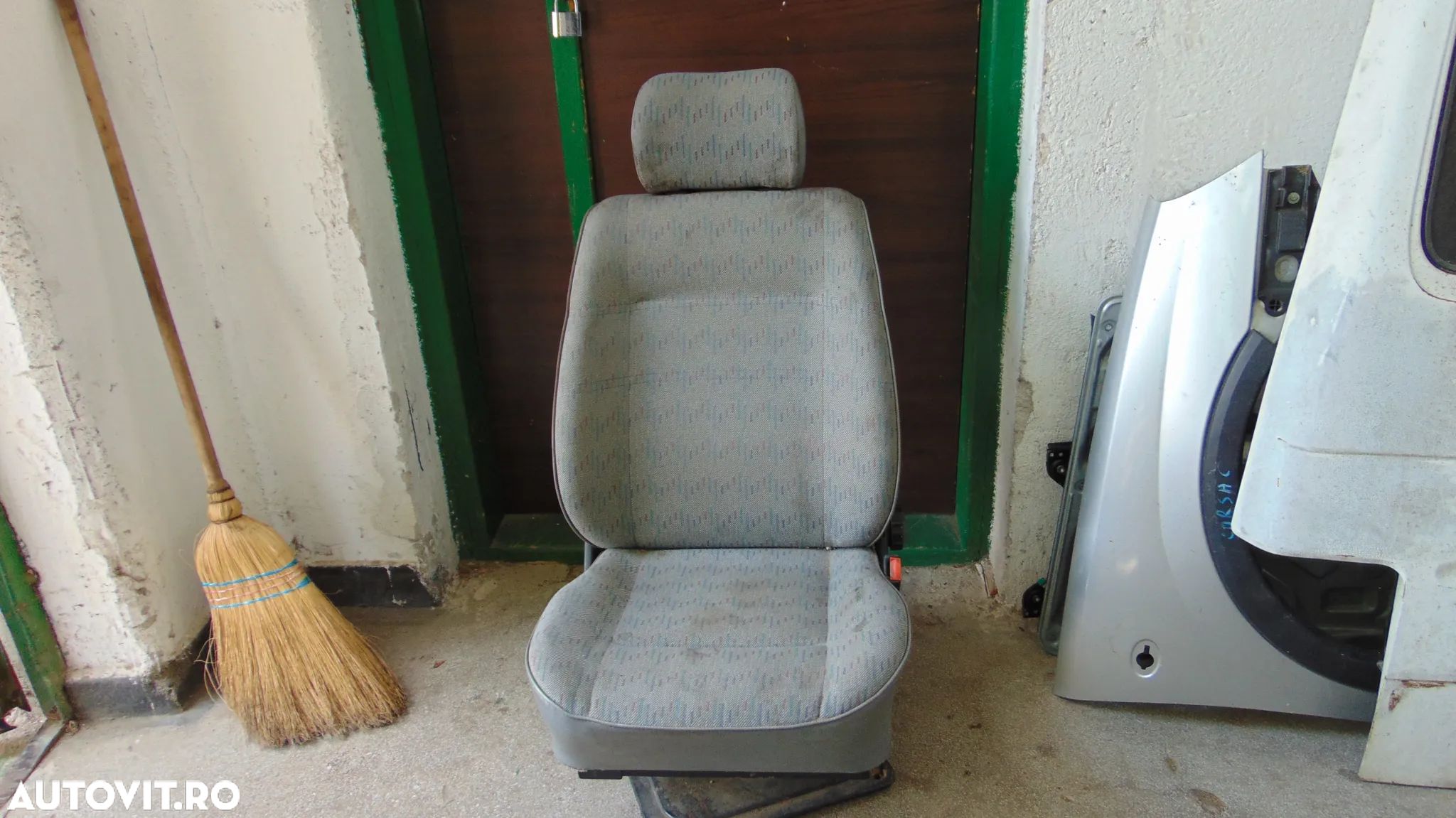 Scaun fata pasager rotativ  VW T4 Caravelle an 1992-2001 - 1
