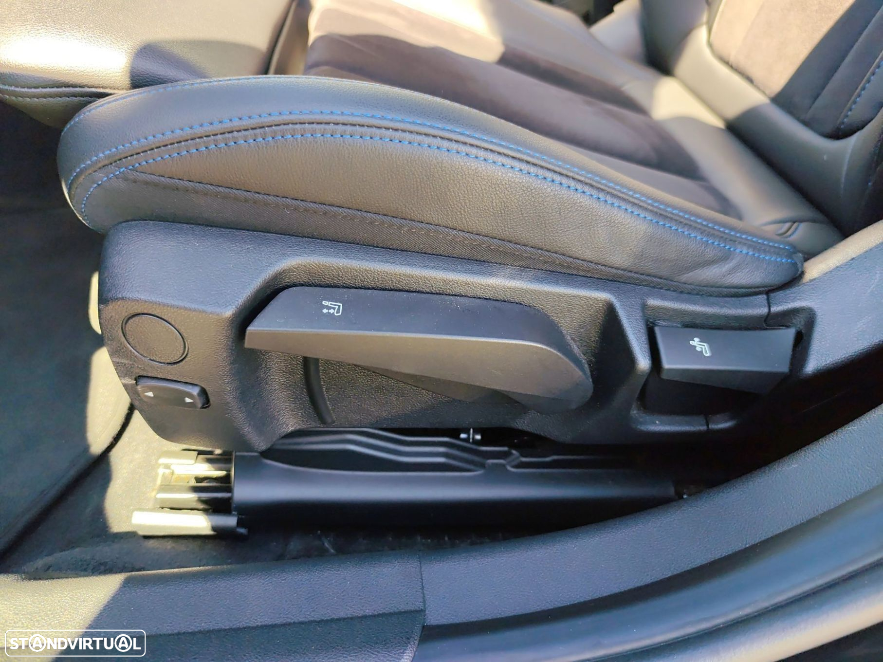 BMW 320 d Touring Pack Desportivo M Auto - 15