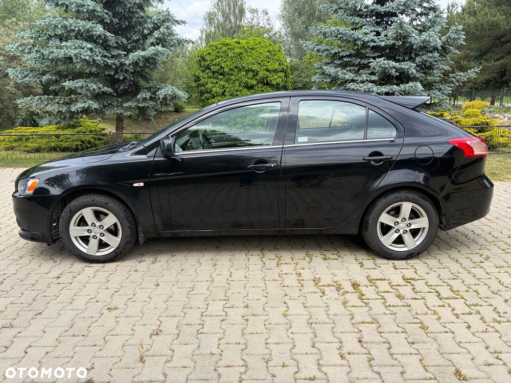 Mitsubishi Lancer 1.8 Invite - 3