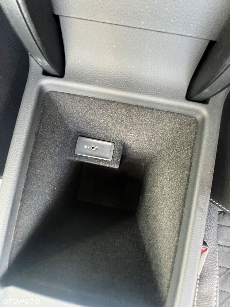 Volkswagen Passat - 21