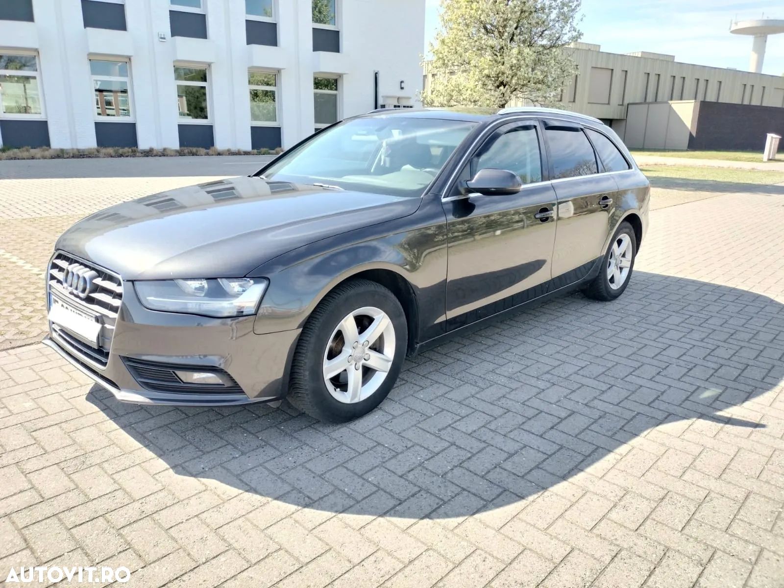 Audi A4 - 1